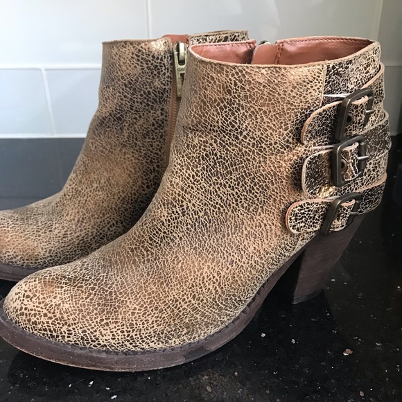 Seychelles Gold Booties - Picture 1 of 6